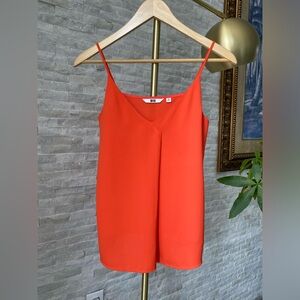 Uniqlo XS cami top spaghetti straps, v-neck, front pleat detail modern classic